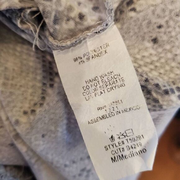 Gaze Gray Snake Print Snap Bodysuit Medium - Picture 9 of 9